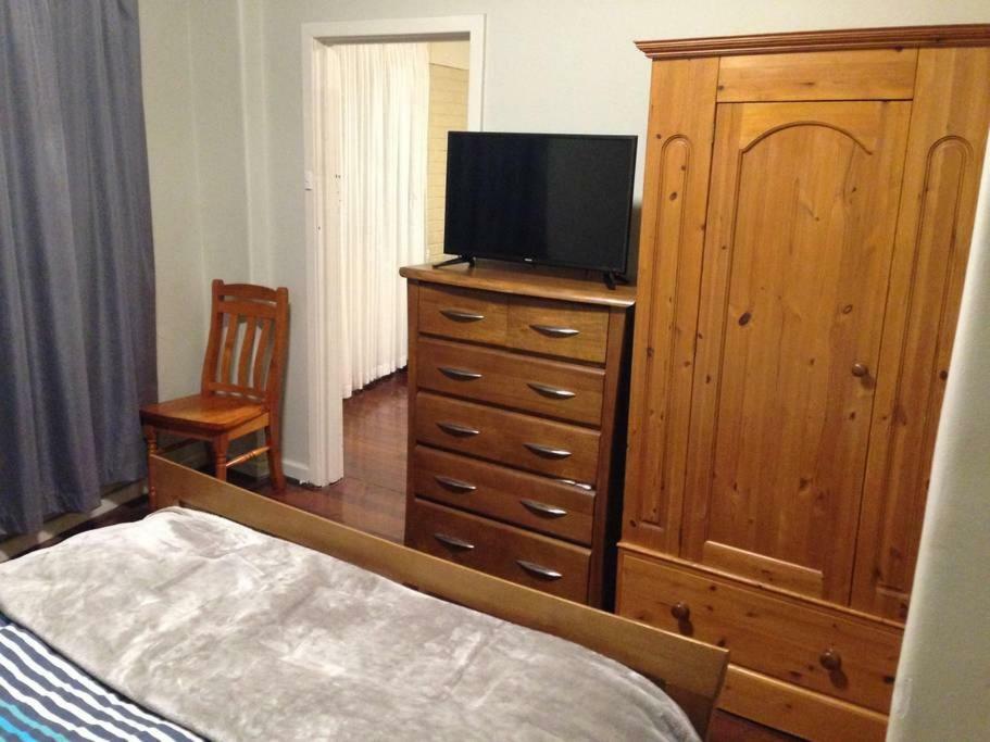 Affordable & Comfortable Apartment On Langley Park Perth Exterior photo